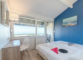 Desk, iron/ironing board, free WiFi, bed sheets