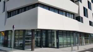Terrace/patio - All Suites Appart Hôtel | Bordeaux - Pessac (Pessac)