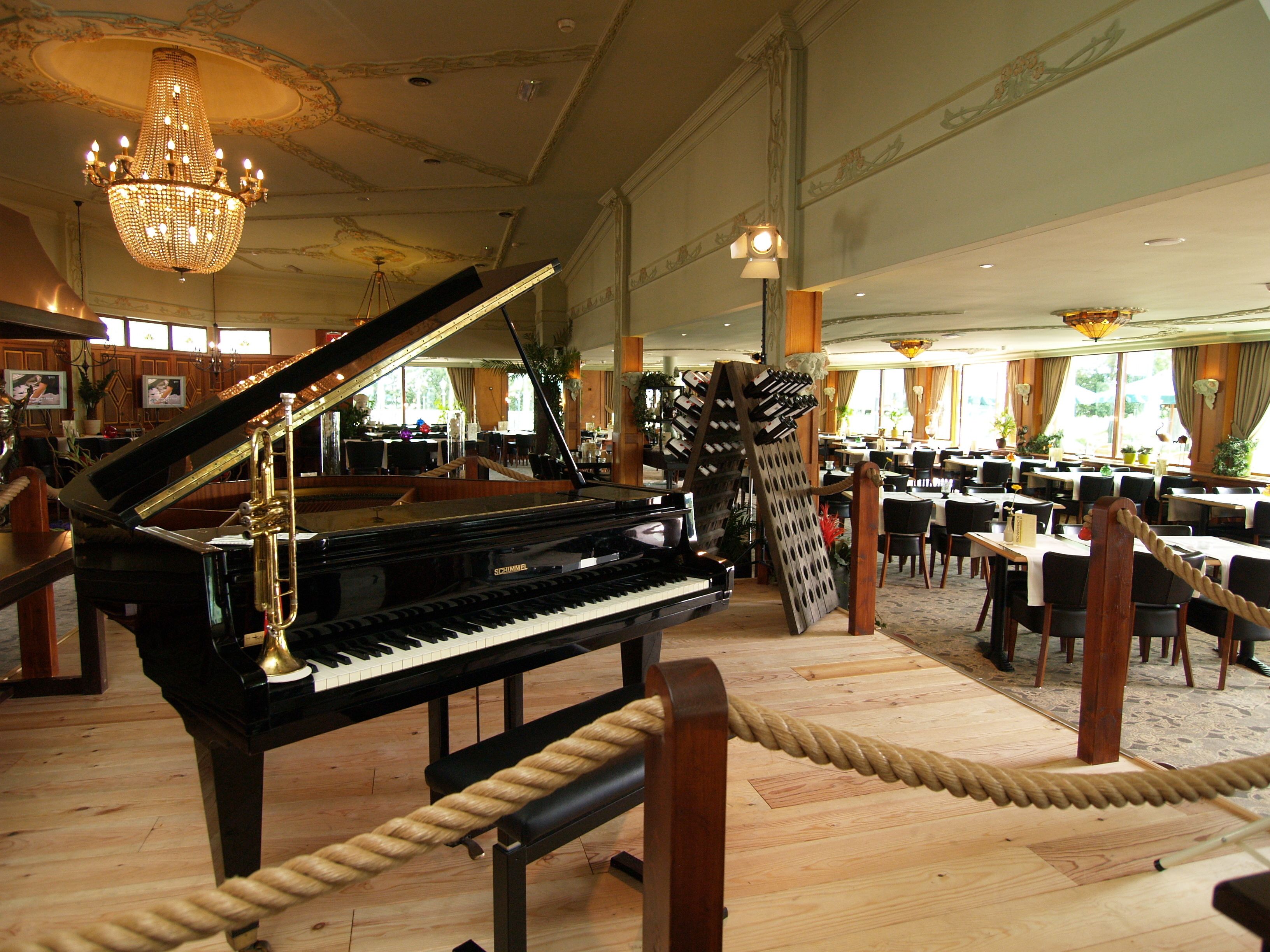 2 restaurants, breakfast, lunch, dinner served; local cuisine