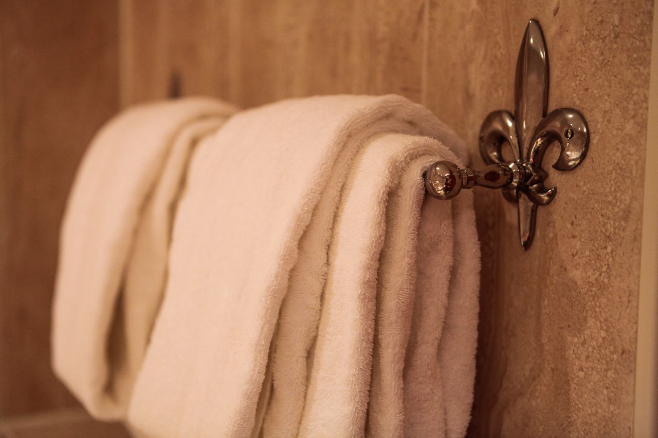 free toiletries, towels