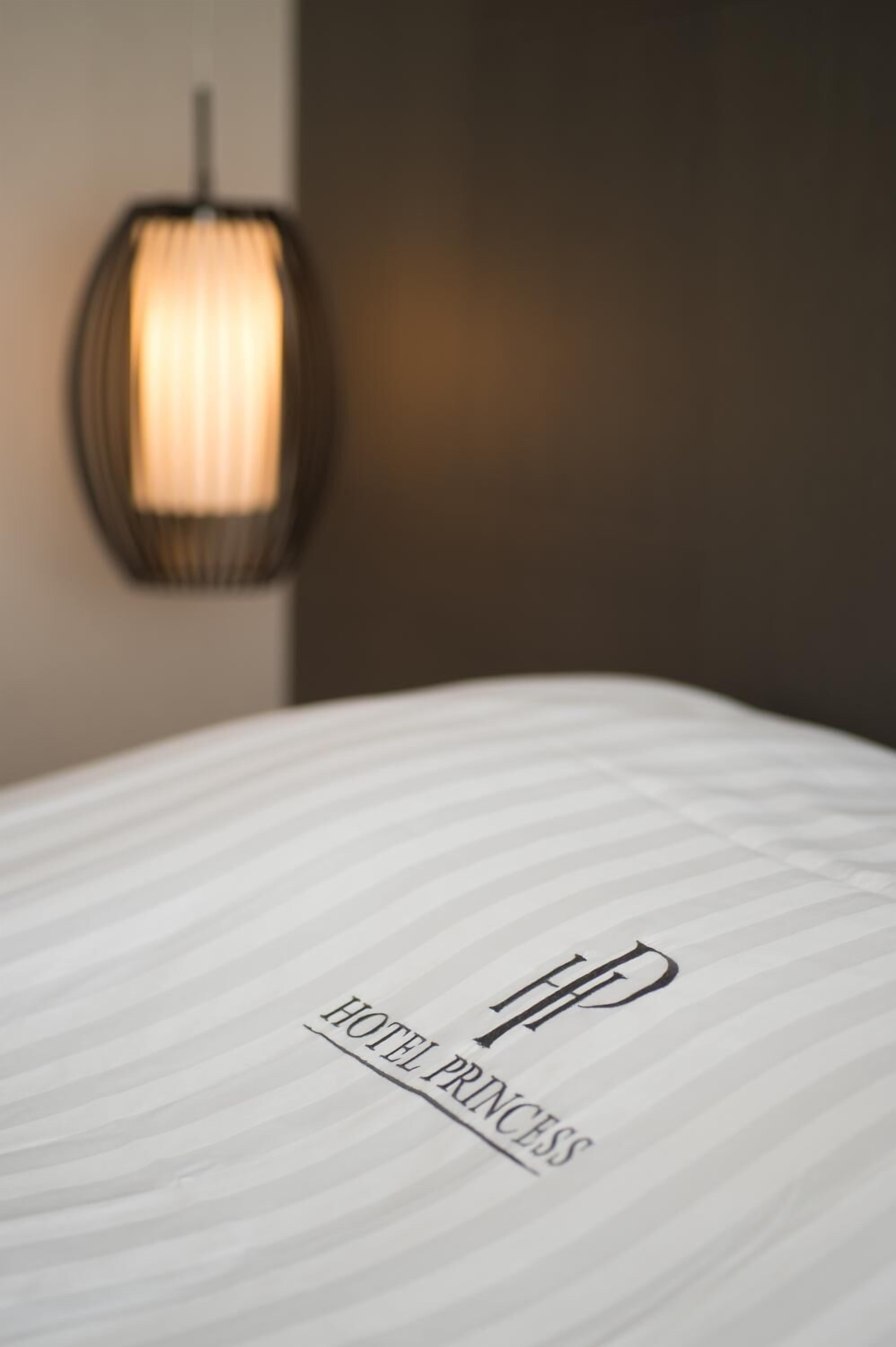 in-room safe, desk, cots/infant beds, rollaway beds