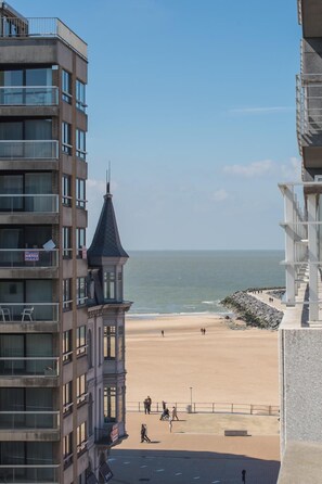 Beach nearby - Hotel Princess (Ostend)