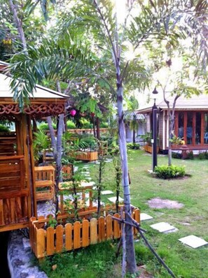 Property grounds - Rimpu Hill Resort (Sattahip)