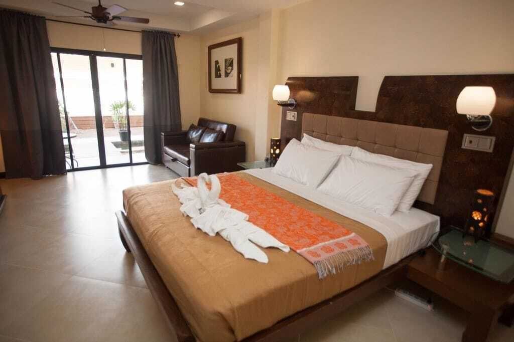 Free WiFi, bed sheets, wheelchair access