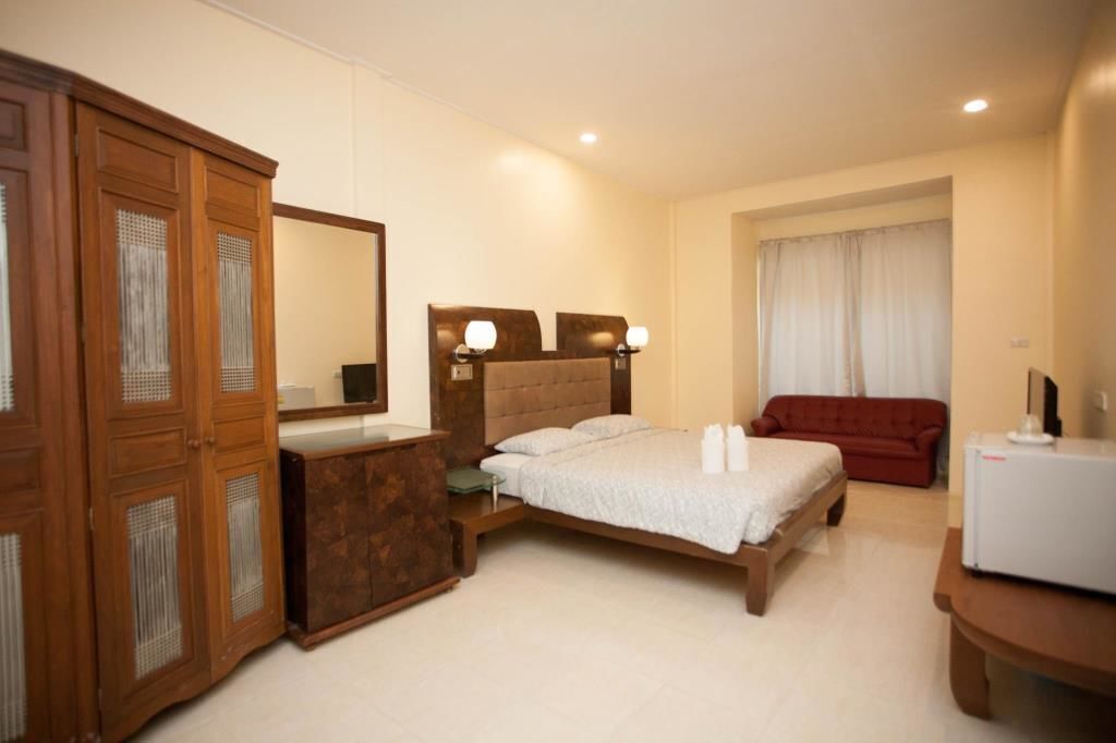 Free WiFi, bed sheets, wheelchair access