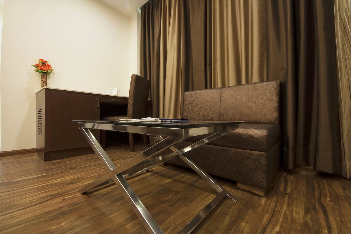 42-inch flat-screen TV with cable channels, TV, pay movies