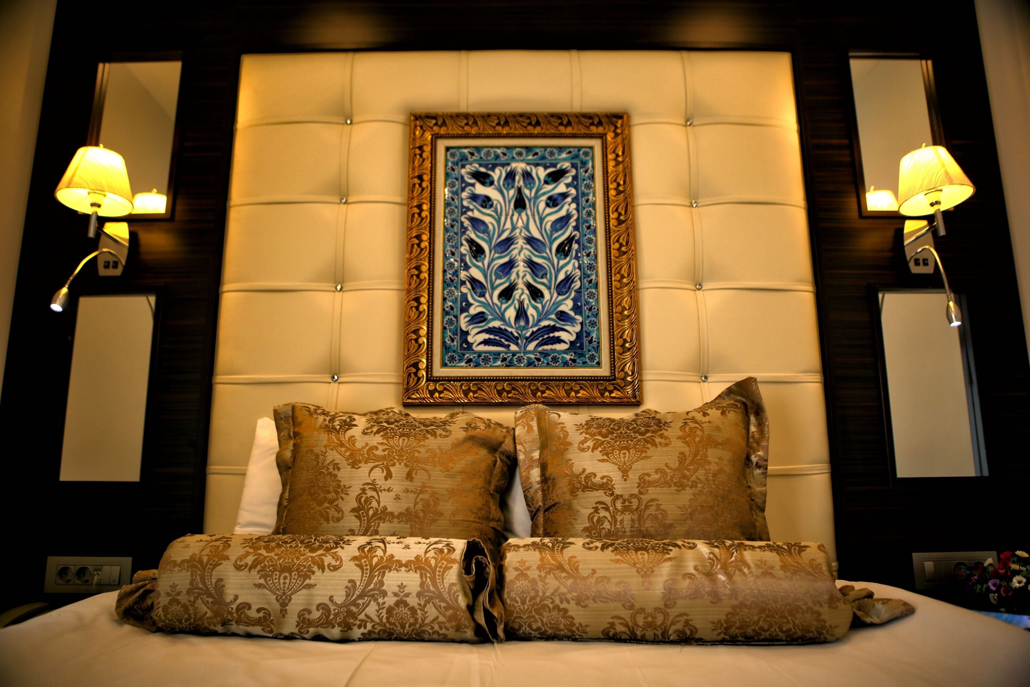 premium bedding, minibar, soundproofing, free cots/infant beds