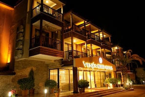 Front of property - Venus Suite Hotel (Denizli)