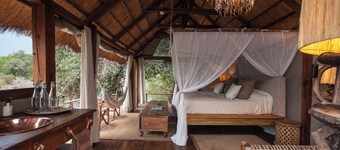 Sindabezi Island Camp