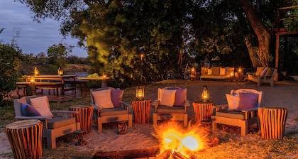 Sindabezi Island Camp
