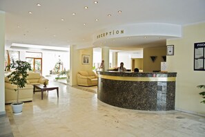 Reception hall - Oasis Park Hotel (Nessebar)