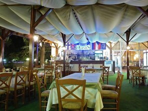 Dining - Oasis Park Hotel (Nessebar)