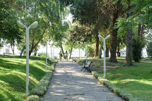 Garden - Oasis Park Hotel (Nessebar)