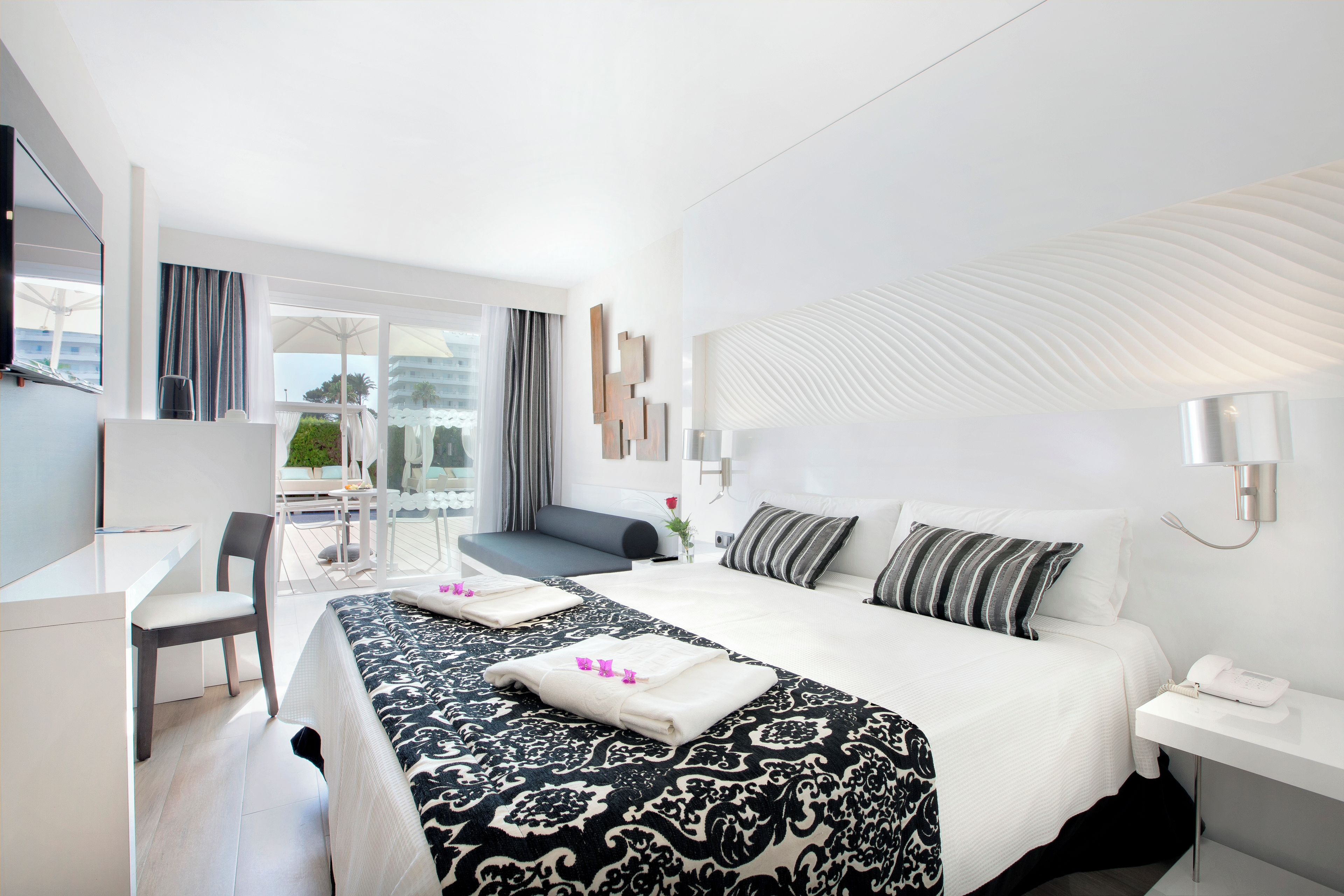 Photo - Mar Hotels Playa de Muro Suites