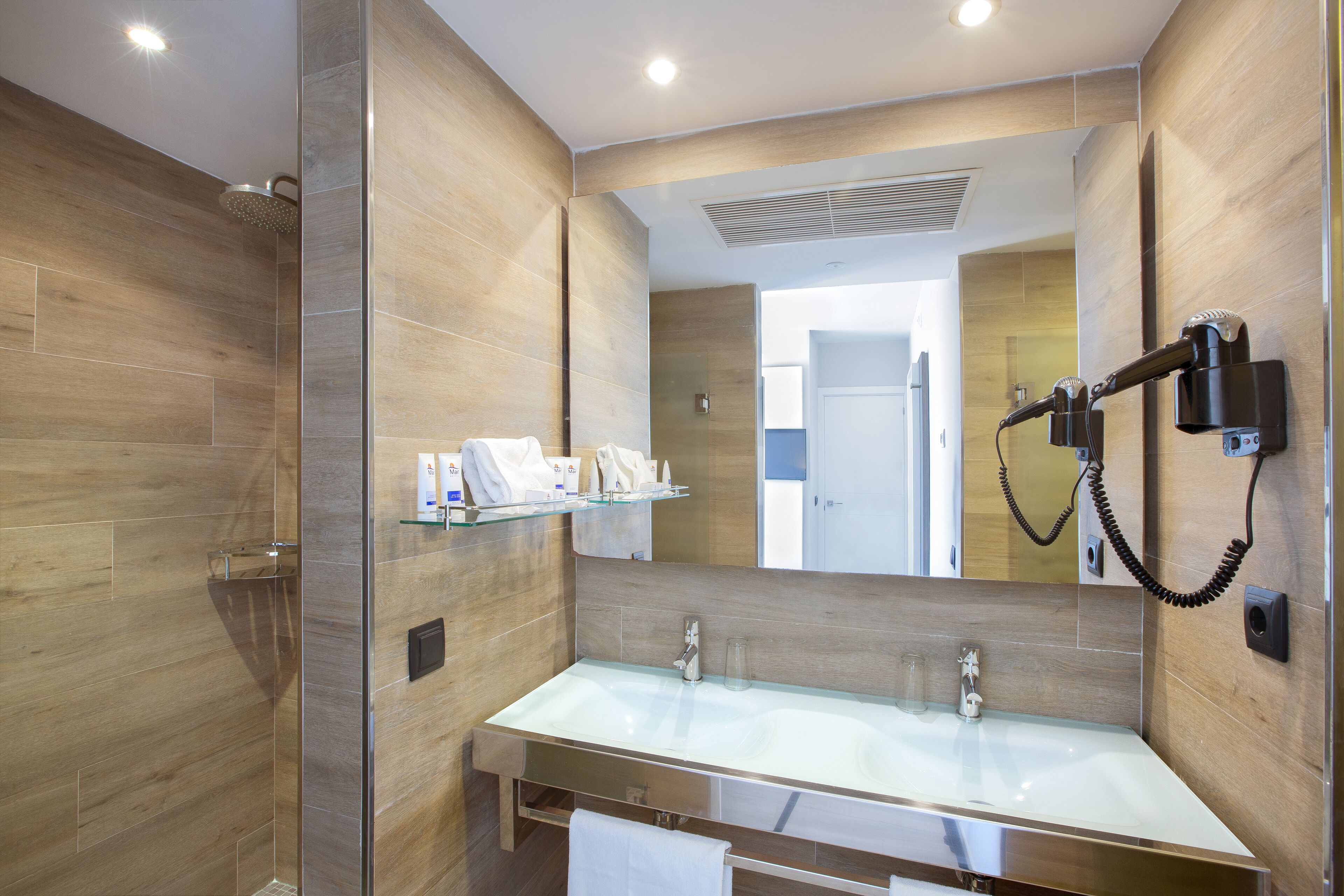 Photo - Mar Hotels Playa de Muro Suites