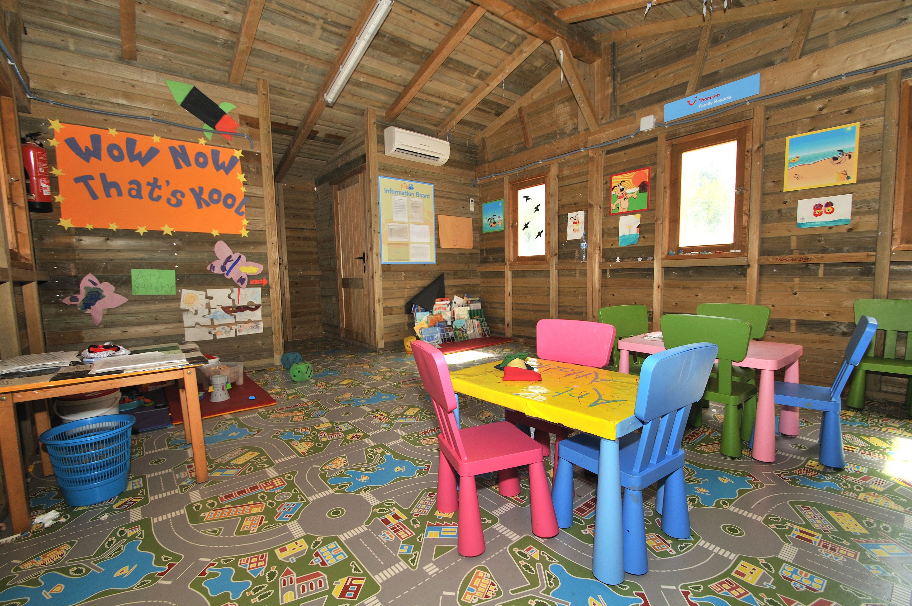 children’s play area – indoor