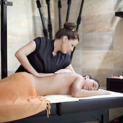 Sauna, tab panas, bilik wap, mandi tangas / hammam, rawatan badan
