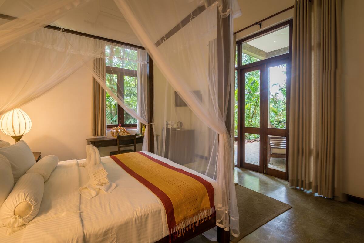 8 camere, minibar, una cassaforte in camera, con arredamento individuale