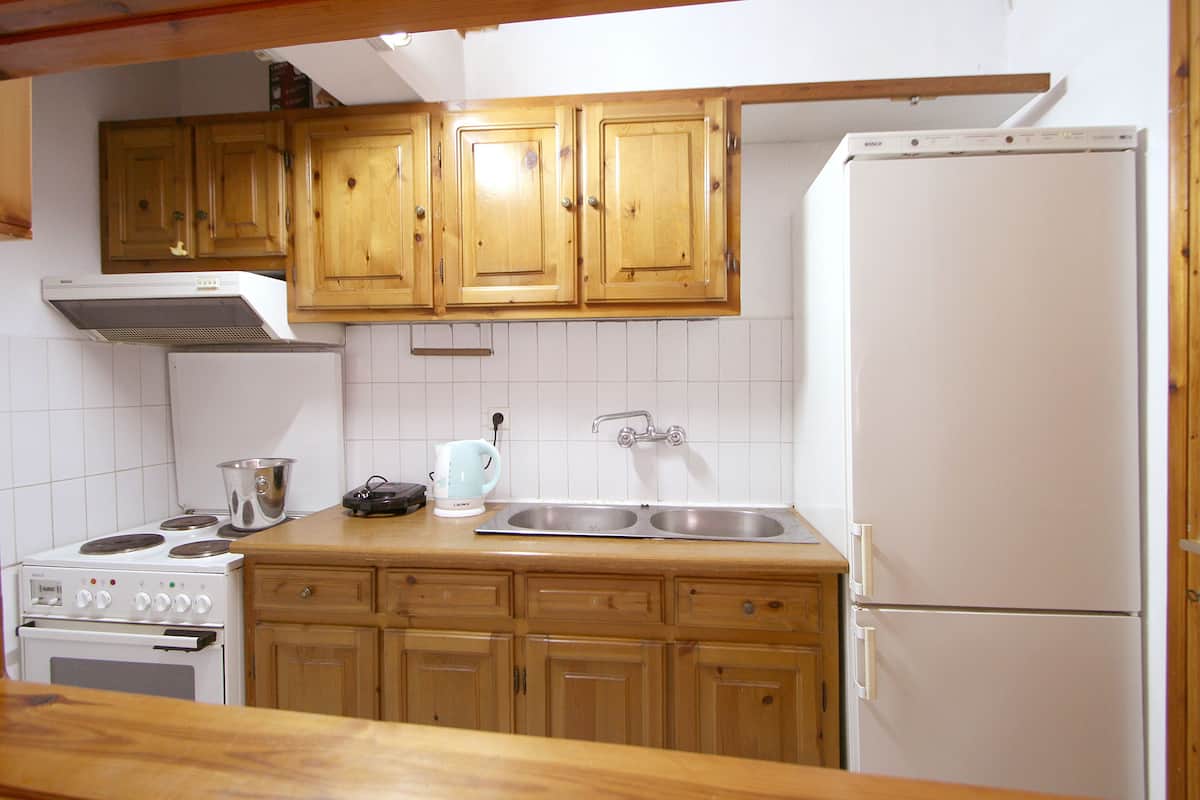 superior suite, balcony | private kitchen | fridge, electric kettle