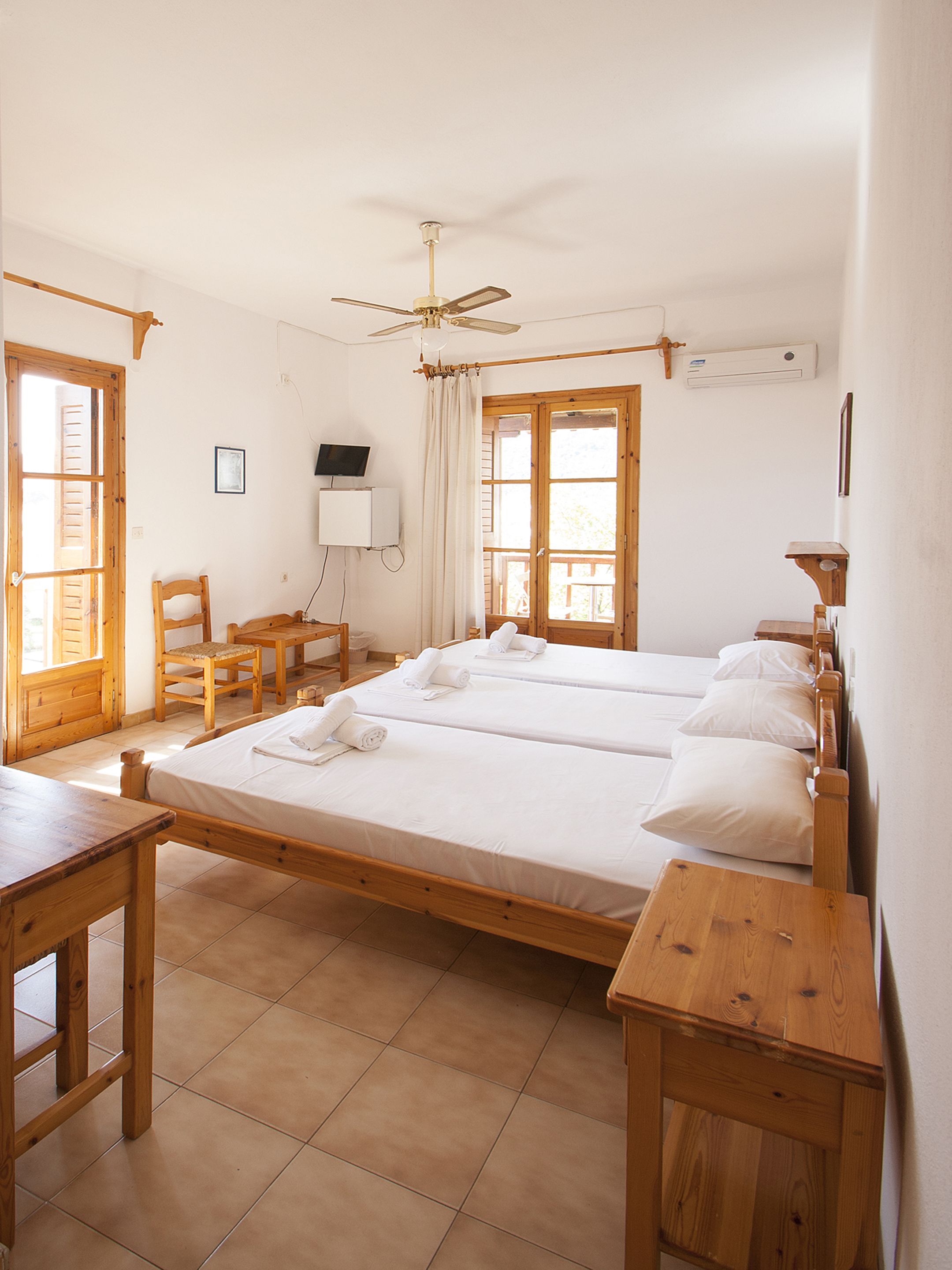 triple room, city view | in-room safe, soundproofing, free cots/infant beds, free wifi