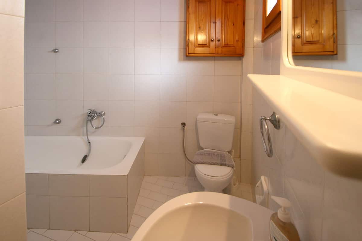 superior suite, balcony | bathroom sink