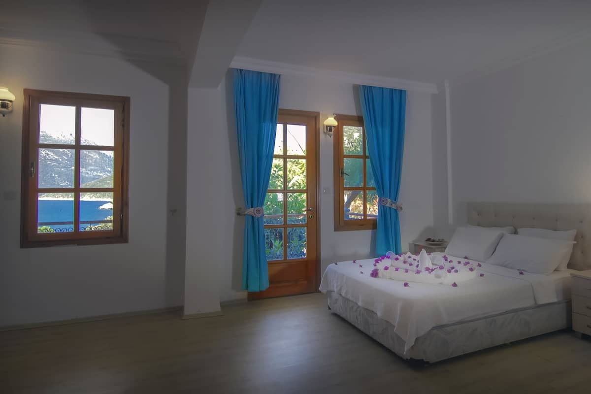 Standard Room, Sea View | Frette Italian sheets, free WiFi
