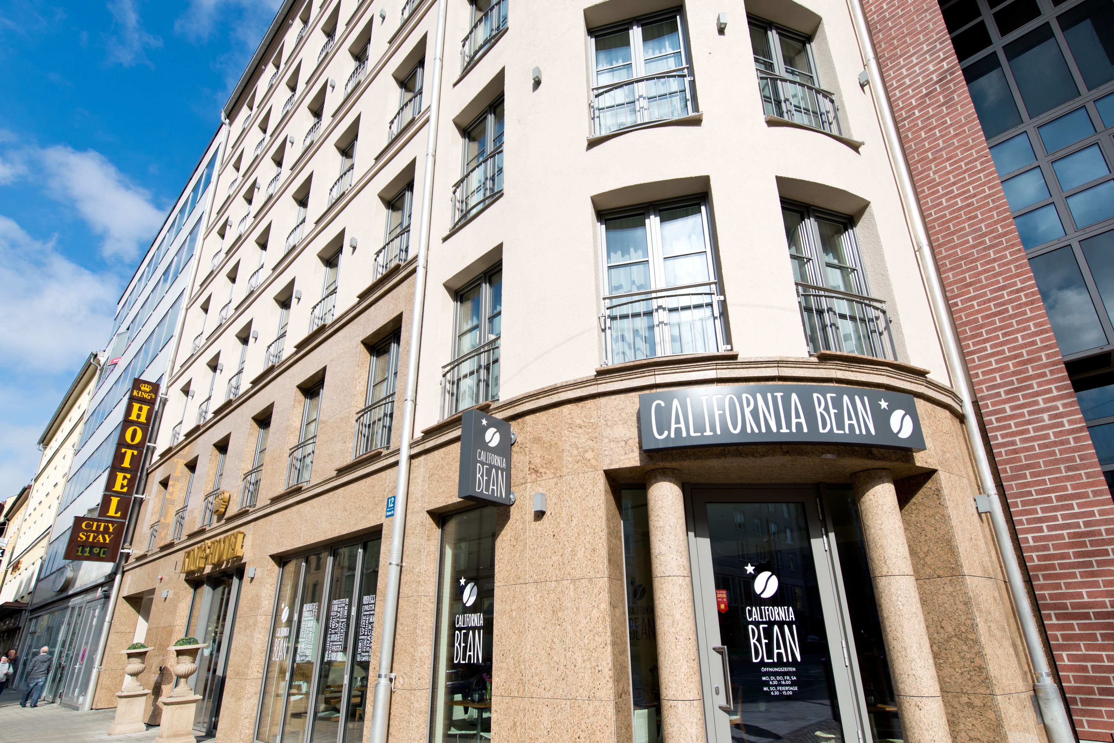 Photo - AdvaStay by KING's