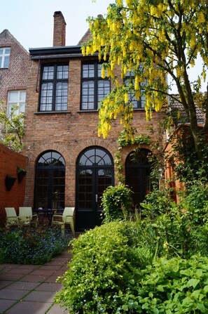 Garden view - B&B Next Door (Bruges)
