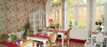 B&B Next Door
