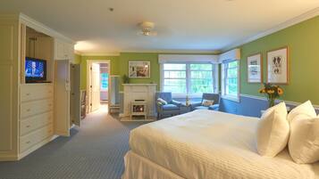 Premium bedding, pillow-top beds, in-room safe, desk