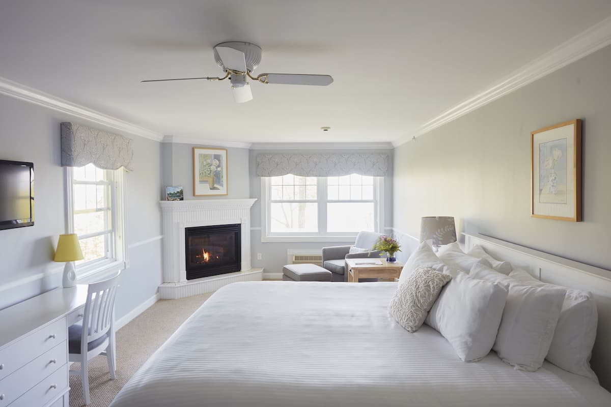 Main Inn Second Floor | Ropa de cama de alta calidad y camas con pillow-top