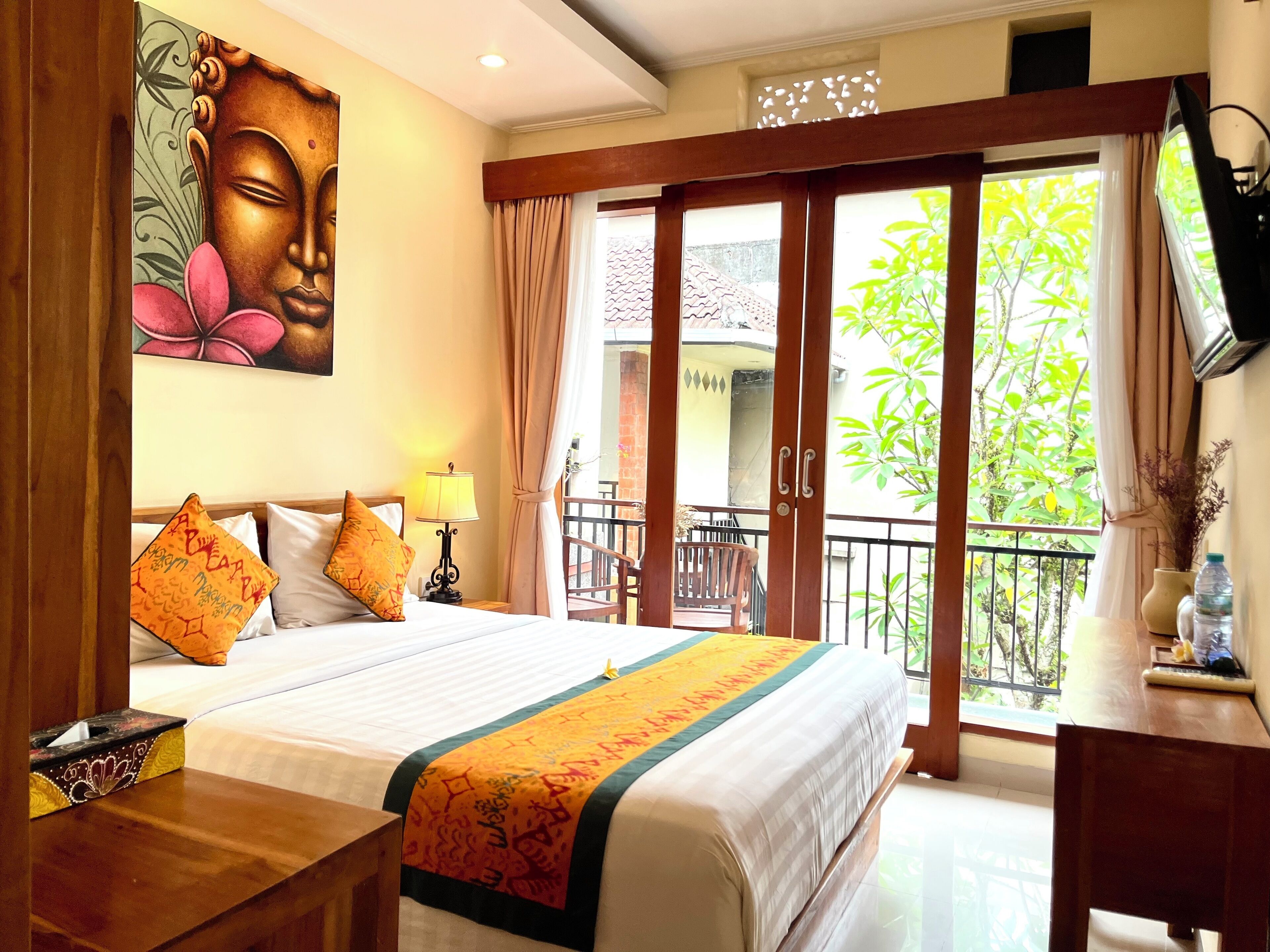 Caja de seguridad en la habitación, escritorio y wifi gratis 