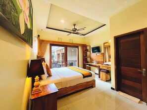 Deluxe Room | In-room safe, desk, free WiFi, bed sheets - Tebesaya Homestay (Ubud)