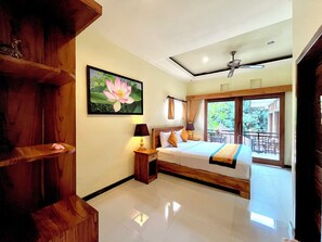 Deluxe Room | In-room safe, desk, free WiFi, bed sheets