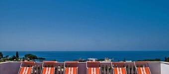 โรงแรมเรสซิเดนซ์ วิลล่ามารินู