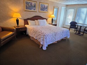 Iron/ironing board, bed sheets - Drama Inn (Cherokee)