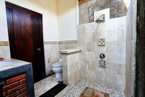 Bathroom - Pondok Dukuh Soca Private Villas (Ubud)