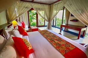 3 bedrooms, minibar, in-room safe, desk - Pondok Dukuh Soca Private Villas (Ubud)