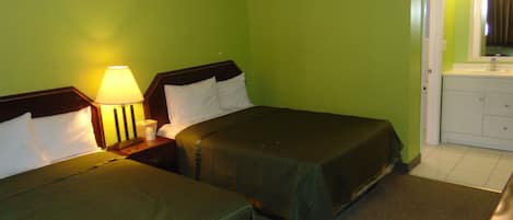 Standard Double Room, Smoking | Free WiFi, bed sheets