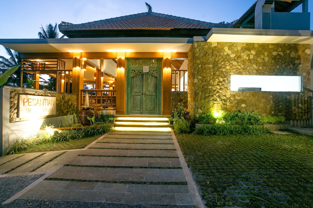 Pesantian Villa and Warung image