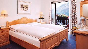 Double Room, Balcony | Blackout curtains, free cots/infant beds, free WiFi, bed sheets