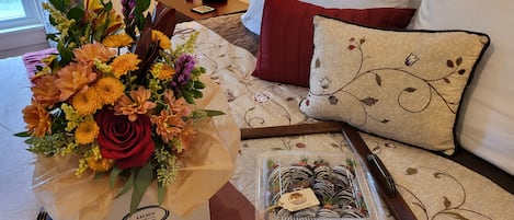 Superior Room, 1 King Bed | Individually decorated, individually furnished, free WiFi, bed sheets