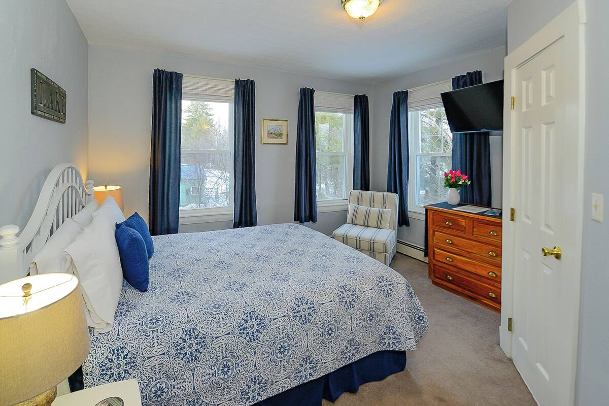 Habitación Deluxe | Decoración personalizada, muebles diferentes y wifi gratis