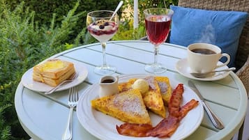 Free daily full breakfast