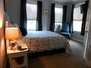 Comfort Room, 1 Queen Bed