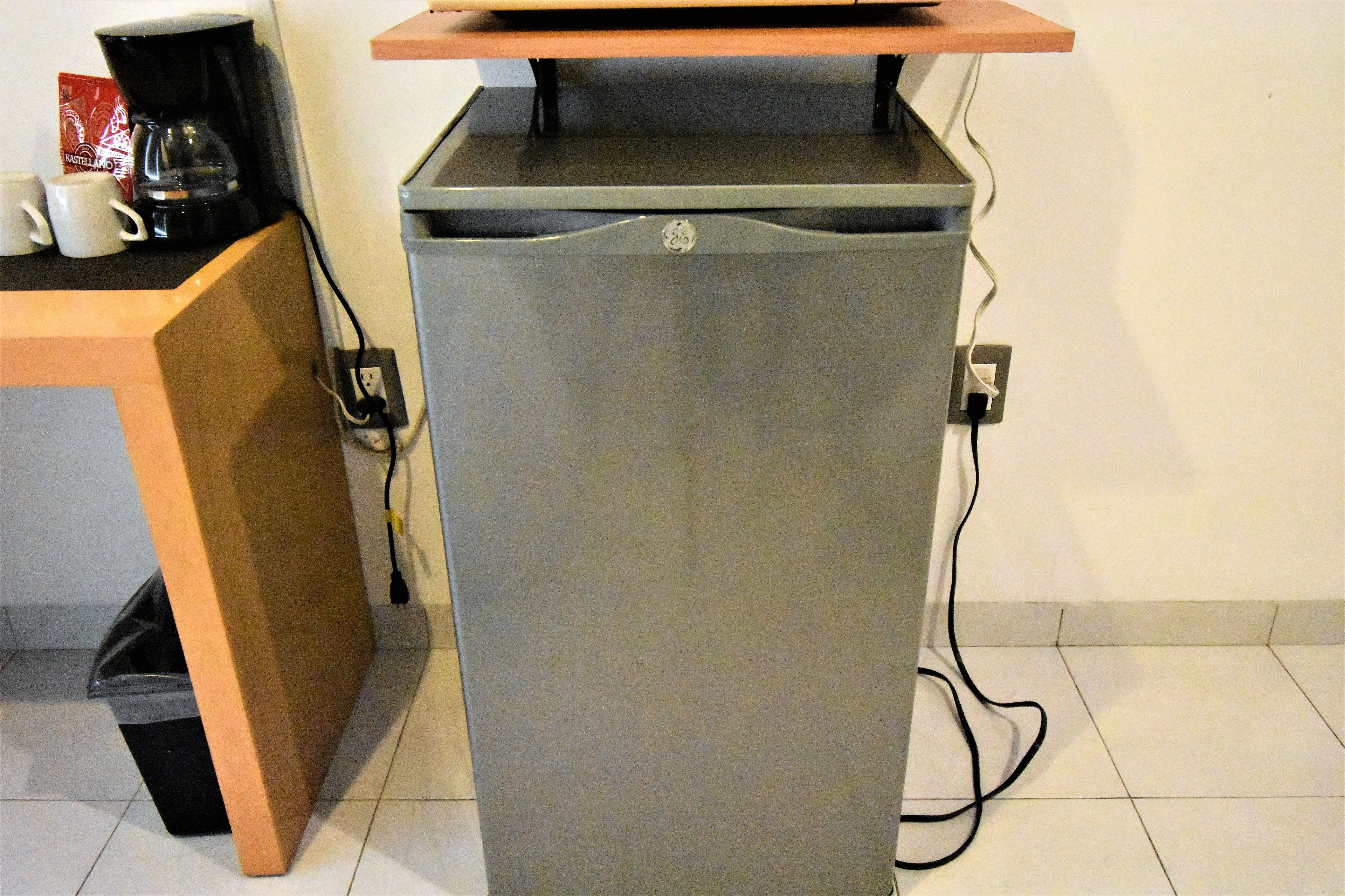 habitacion estandar con aire acondicionado | mini fridge