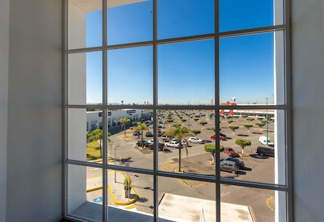 ๋ด๋ถ ์ธ๋ถ ์ฌ์ง