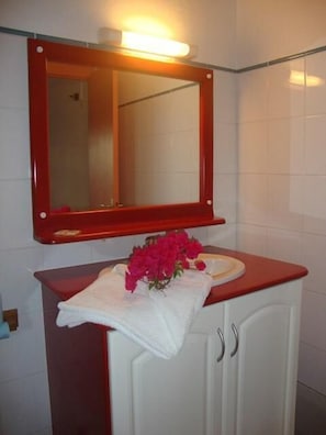 Villa, 2 Bedrooms | Bathroom | Shower, free toiletries, towels - Hotel Restaurant Au Village De Menard (Saint-Louis)