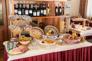 Café da manhã mediante uma taxa