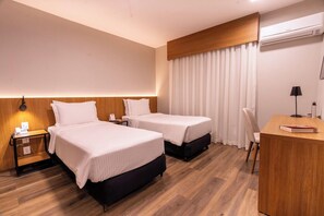 Standard Single Room (Standard, 2 camas Solteiro-PCD)
